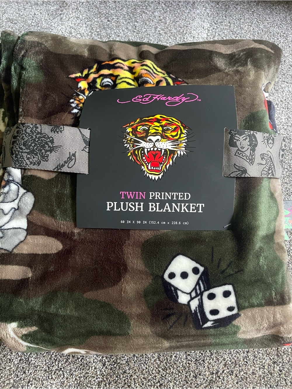 ED HARDY Twin Throw Blanket 60x90 Tiger Dice Rose Y2K Green Camo NWT